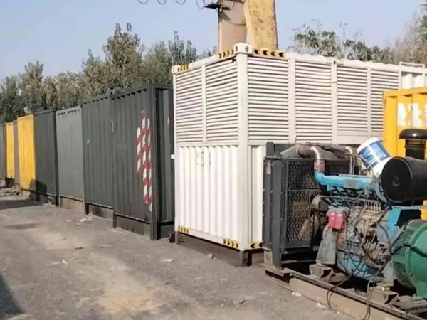 余江200KW柴油发电机机组每小时油耗是多少？